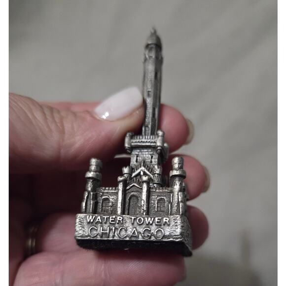 Metal Souvenir Water Tower Chicago Brass Travel Knick Knack Trinket - Picture 1 of 10